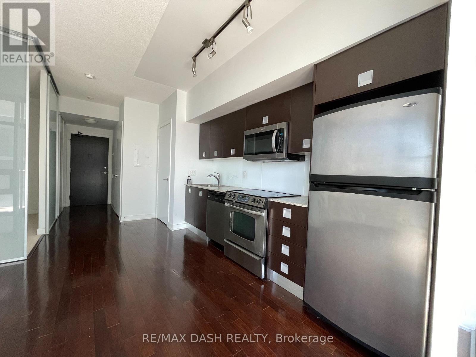 2709 - 33 Charles Street E, Toronto, ON - Indoor Photo Showing Kitchen