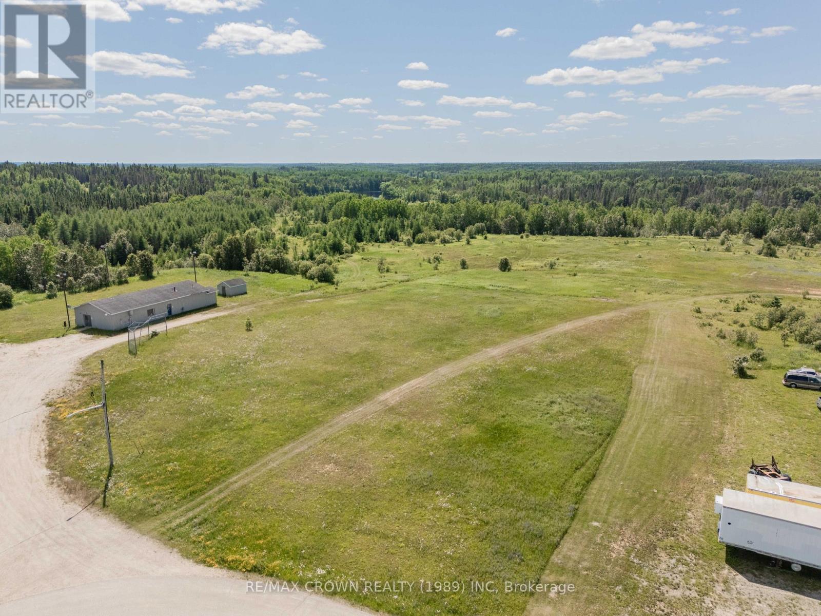 Fauquier - Pt1 Pt3 Of Cr347, Decarie Avenue, Kapuskasing, ON