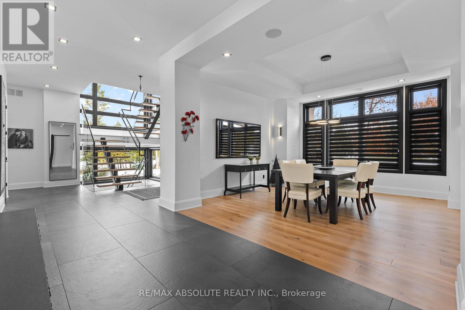 131 Cherryhill Drive, Ottawa, ON - Indoor Photo Showing Dining Room
