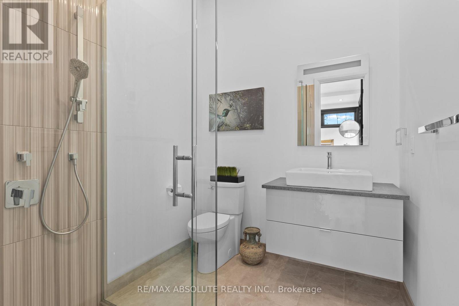 Main floor ensuite - 131 Cherryhill Drive, Ottawa, ON - Indoor Photo Showing Bathroom
