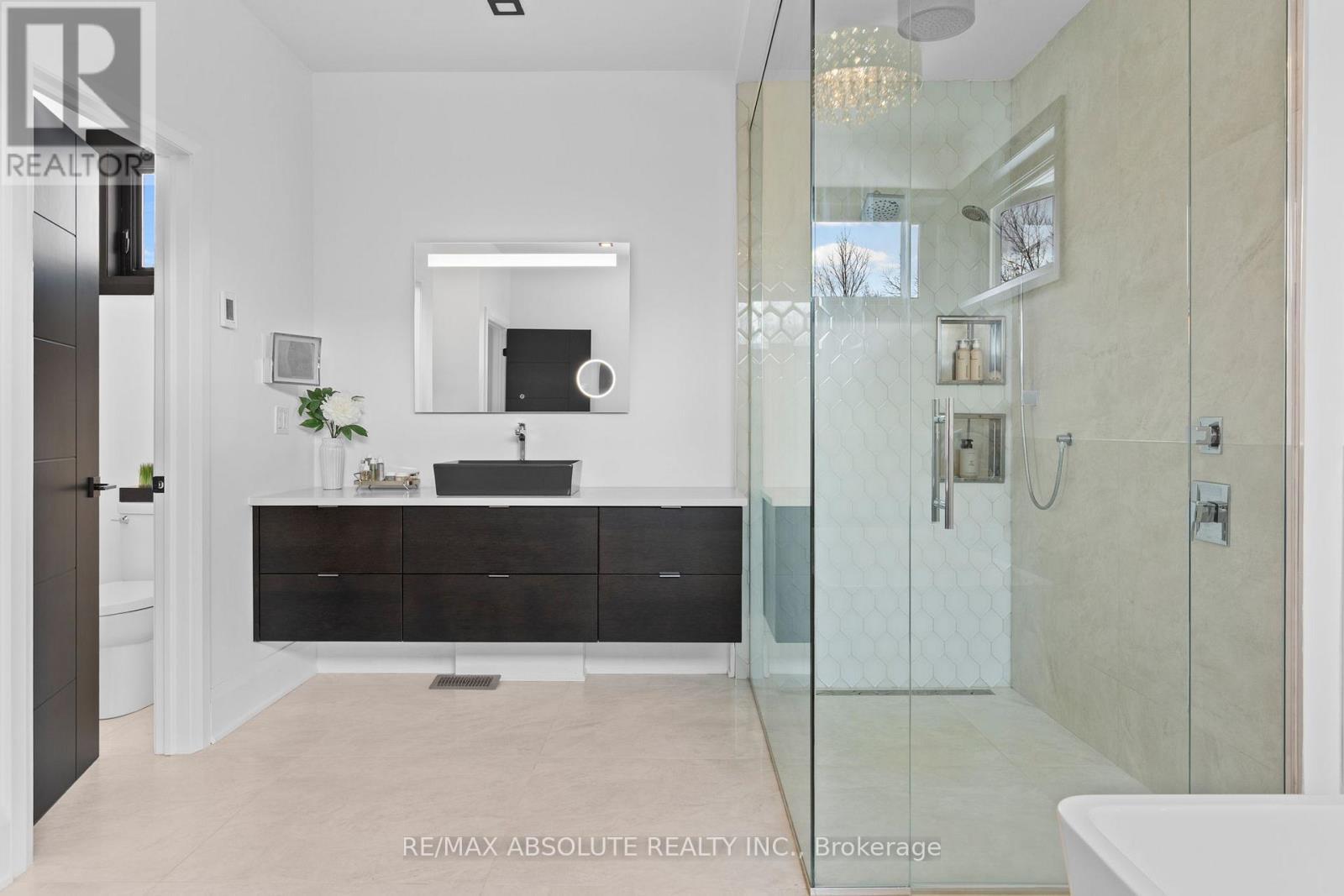 131 Cherryhill Drive, Ottawa, ON - Indoor Photo Showing Bathroom