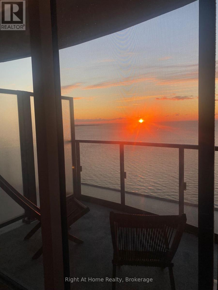 3308 - 1928 Lakeshore Boulevard W, Toronto (South Parkdale), ON - With Body Of Water With View