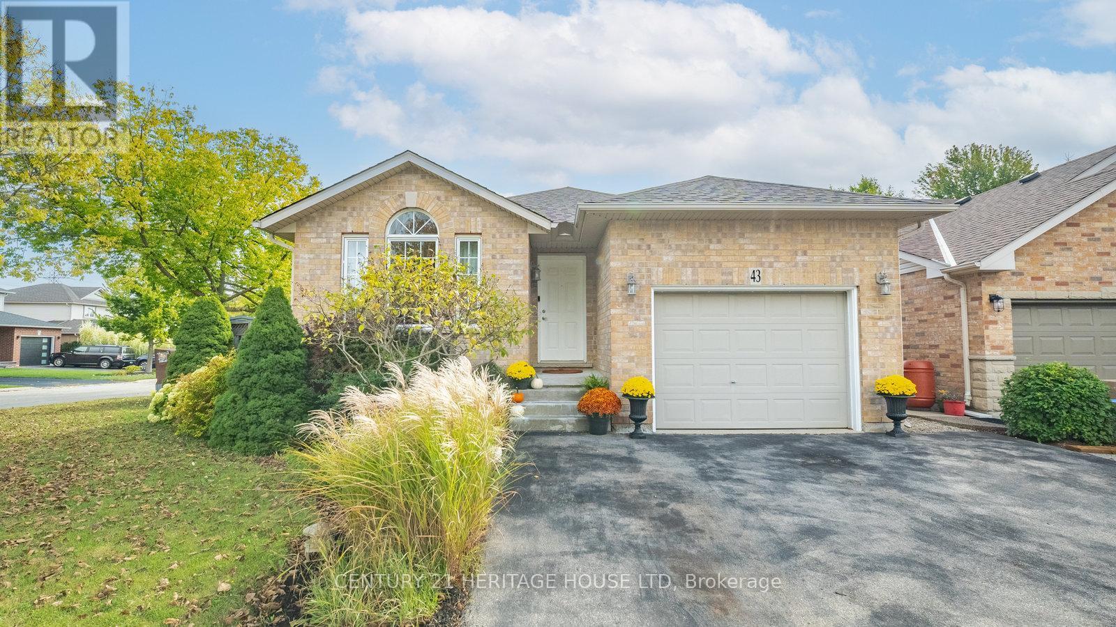 43 Idlewilde Lane, Hamilton, ON - Outdoor