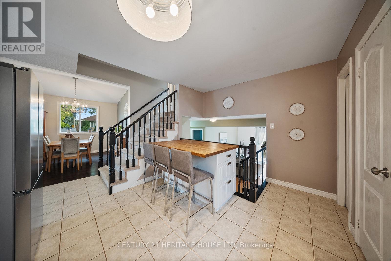 43 Idlewilde Lane, Hamilton, ON - Indoor Photo Showing Other Room