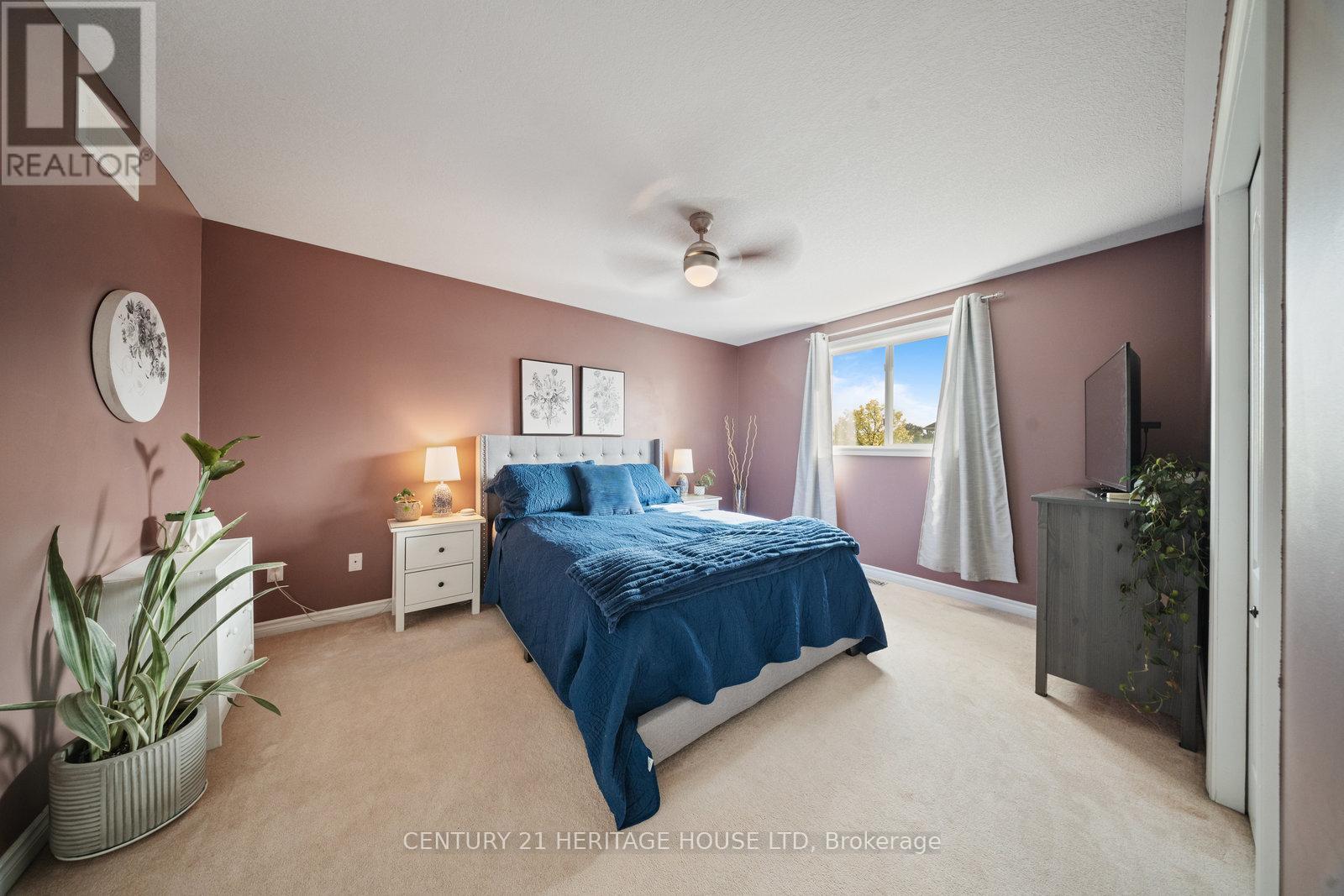 43 Idlewilde Lane, Hamilton, ON - Indoor Photo Showing Bedroom