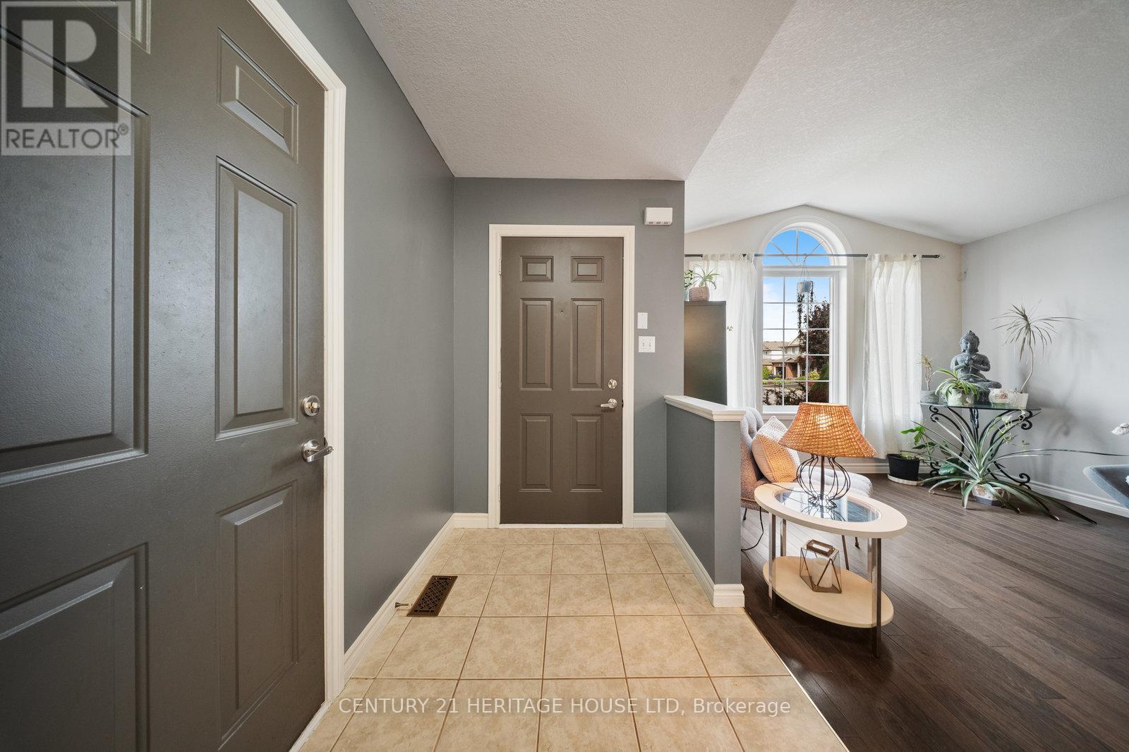 43 Idlewilde Lane, Hamilton, ON - Indoor Photo Showing Other Room