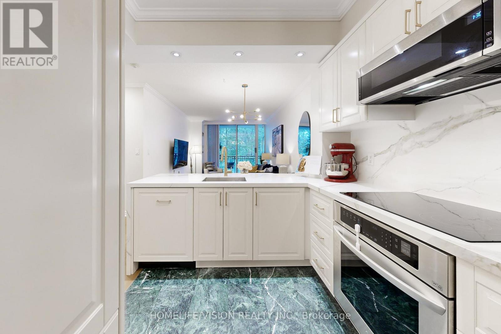 508 - 28 William Carson Crescent, Toronto, ON - Indoor Photo Showing Kitchen