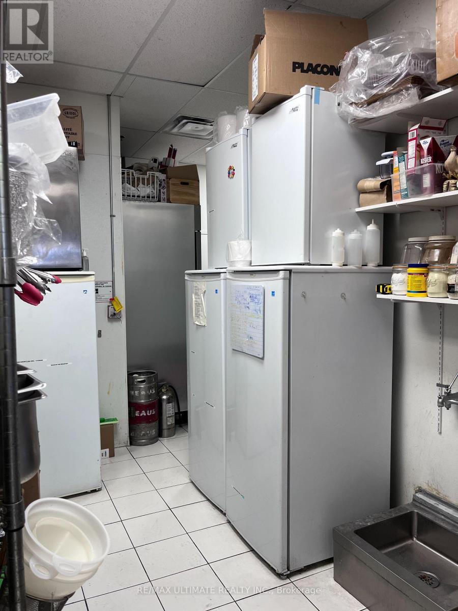 22 - 8707 Dufferin Street, Vaughan, ON