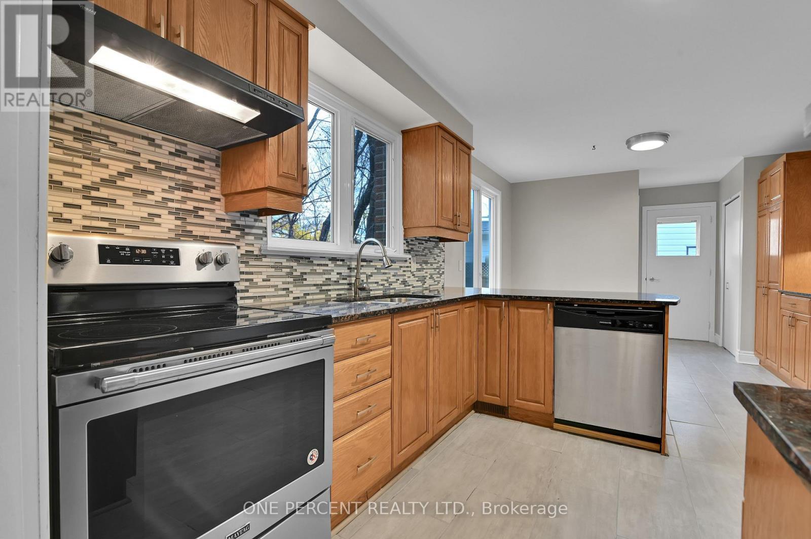 5 Parkridge Crescent, Ottawa, ON - Indoor Photo Showing Kitchen