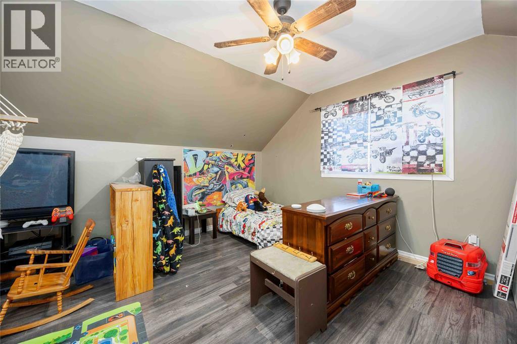 4915 Shiloh Line, Petrolia, ON - Indoor Photo Showing Other Room