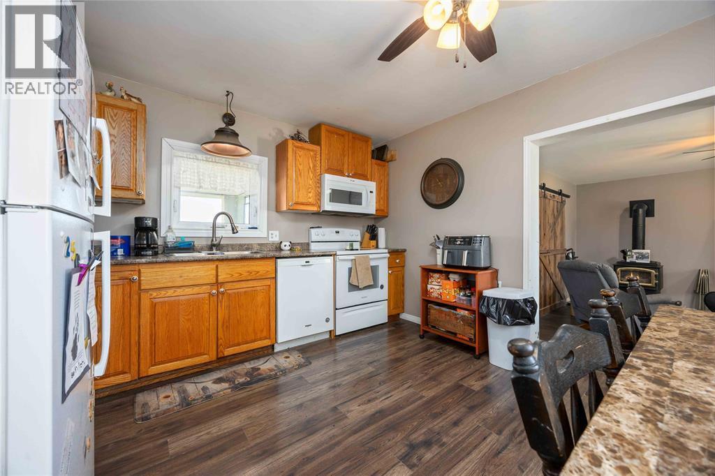 4915 Shiloh Line, Petrolia, ON - Indoor