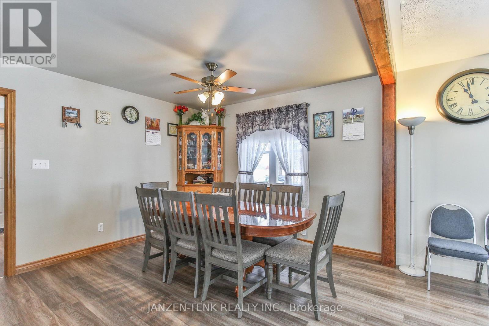 1728 1St Concession Road, Norfolk, ON - Indoor Photo Showing Dining Room