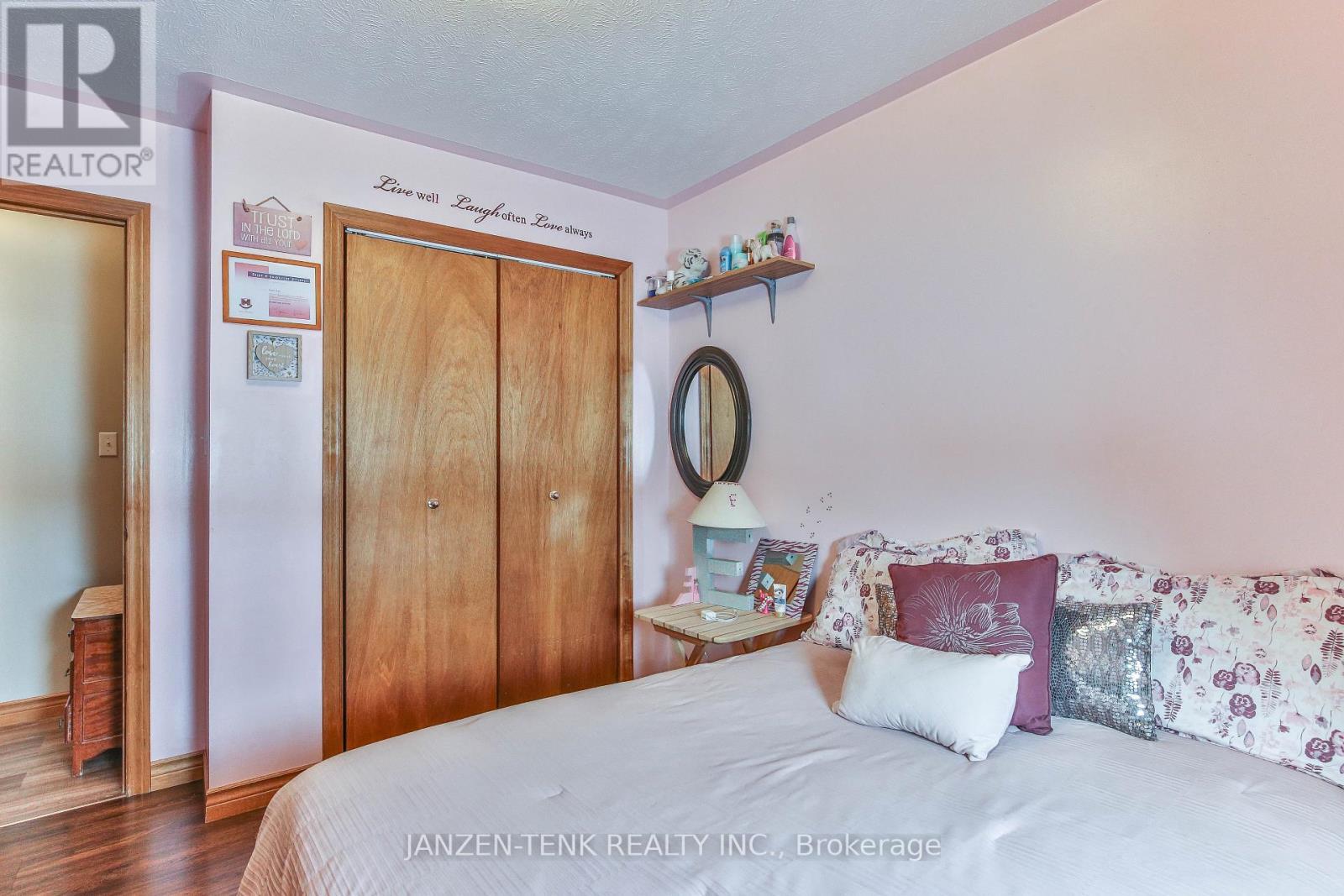 1728 1St Concession Road, Norfolk, ON - Indoor Photo Showing Bedroom