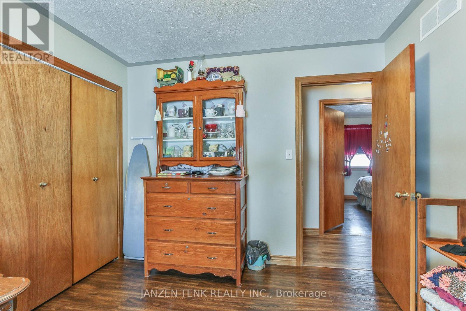 1728 1St Concession Road, Norfolk, ON - Indoor