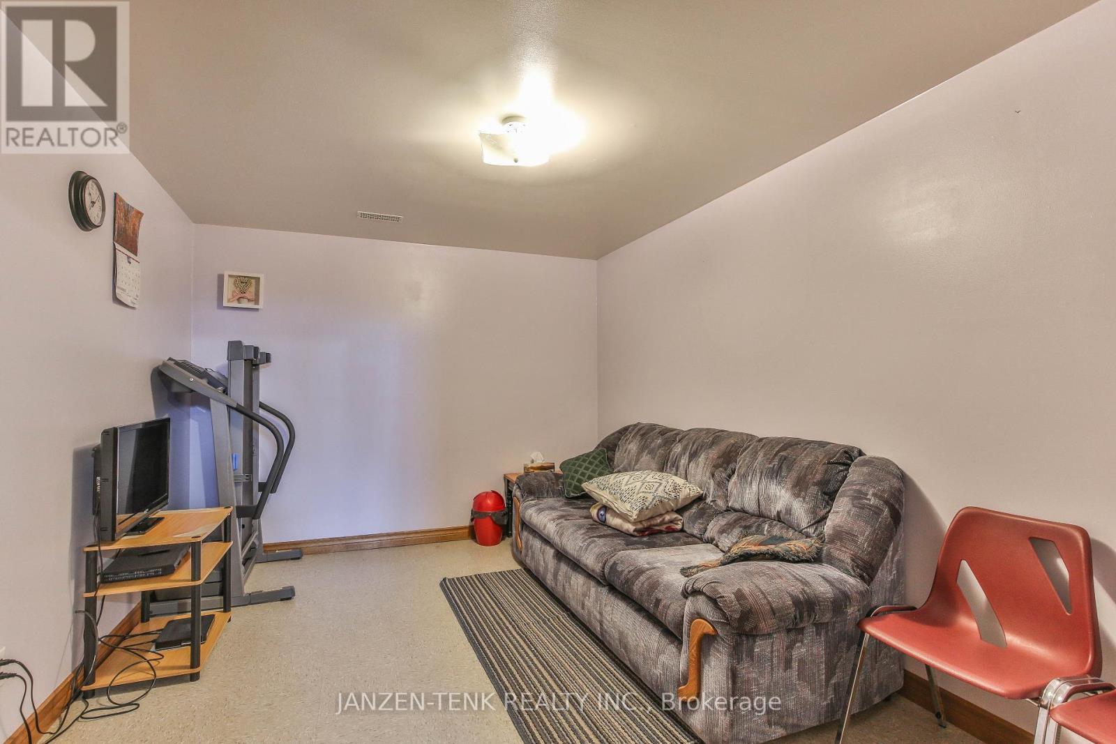 1728 1St Concession Road, Norfolk, ON - Indoor Photo Showing Gym Room