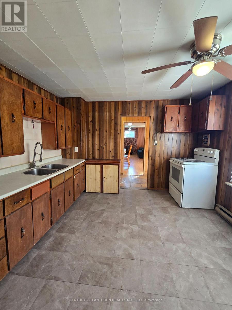 2436 Henderson Road, Frontenac (Frontenac Centre), ON - Indoor