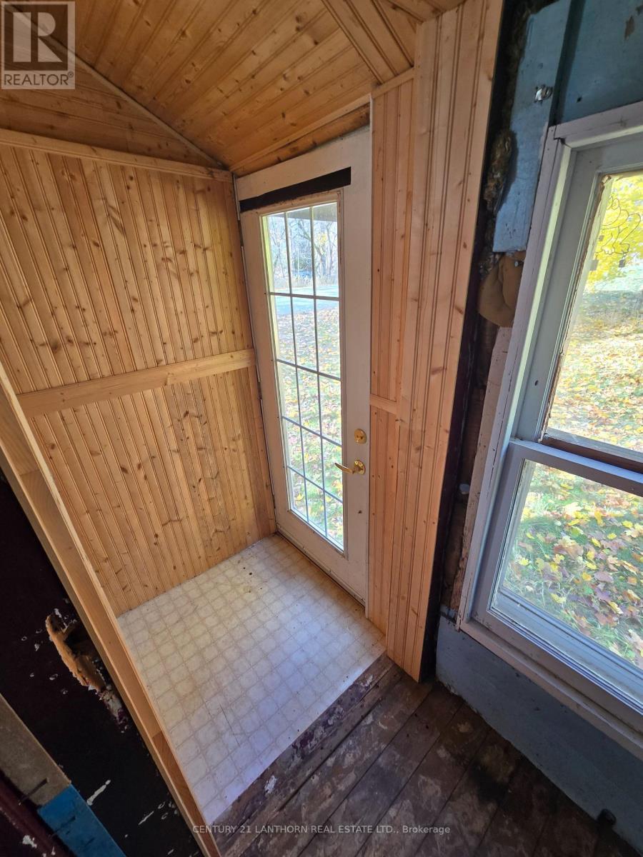 2436 Henderson Road, Frontenac (Frontenac Centre), ON - Indoor Photo Showing Other Room