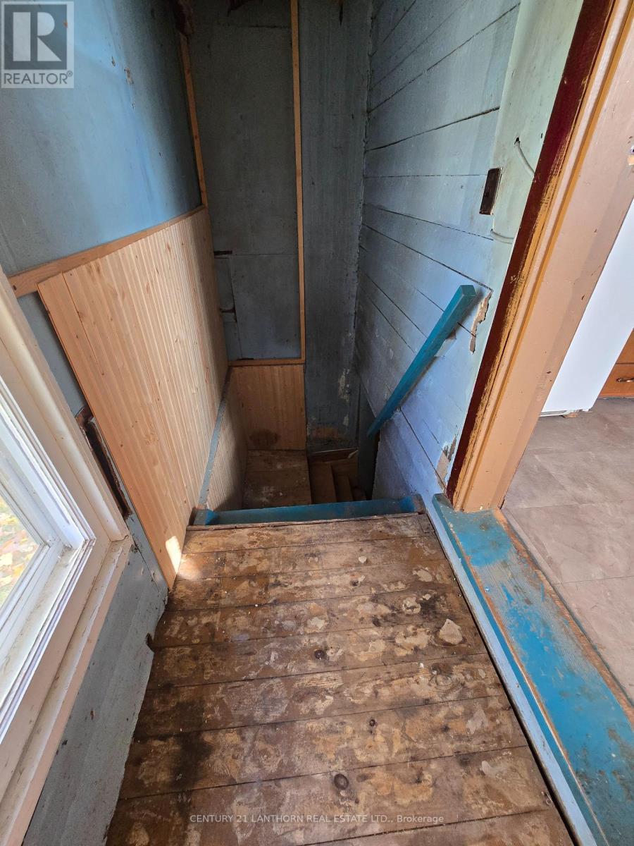 2436 Henderson Road, Frontenac (Frontenac Centre), ON - Indoor Photo Showing Other Room