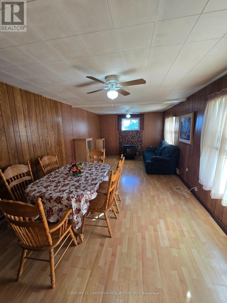 2436 Henderson Road, Frontenac (Frontenac Centre), ON - Indoor