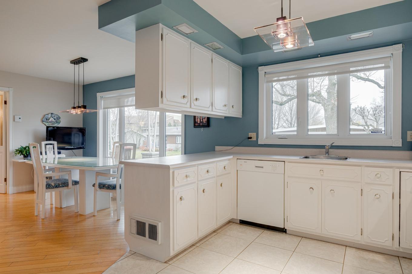 Cuisine - 2880 Av. Marivaux, Québec (Les Rivières), QC - Indoor Photo Showing Kitchen