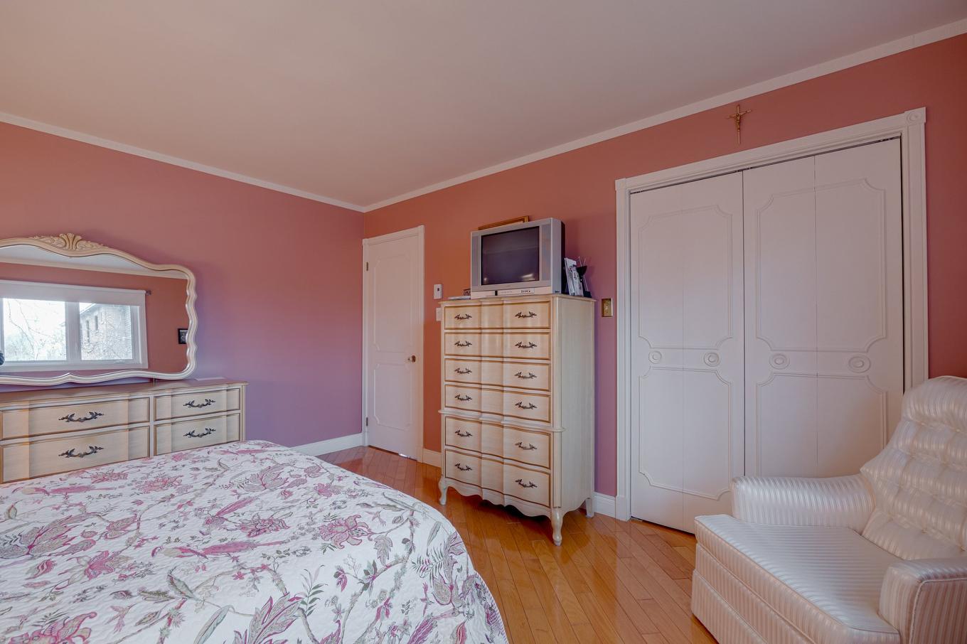 Chambre à coucher principale - 2880 Av. Marivaux, Québec (Les Rivières), QC - Indoor Photo Showing Bedroom