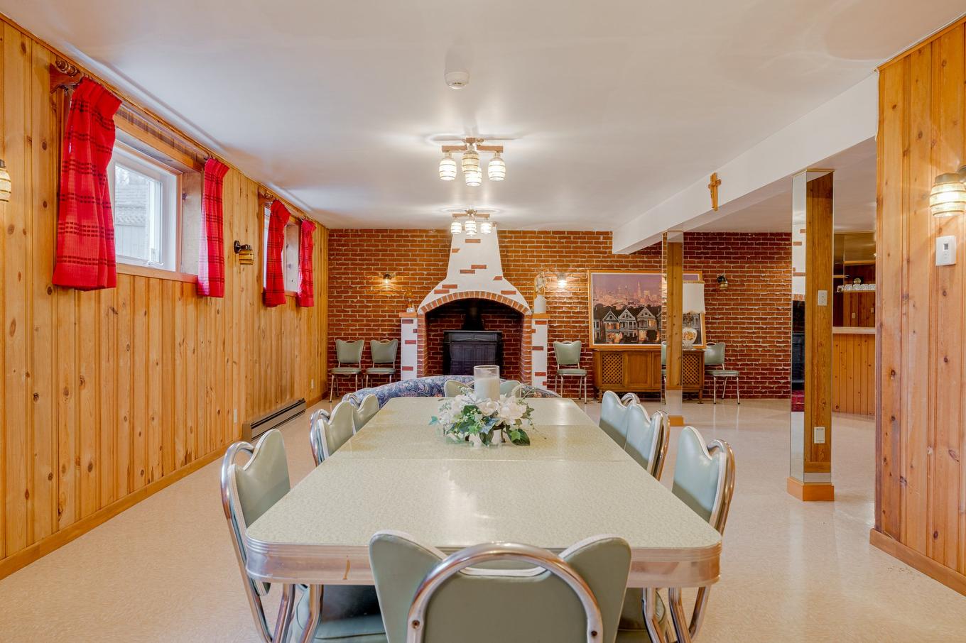 Salle familiale - 2880 Av. Marivaux, Québec (Les Rivières), QC - Indoor Photo Showing Dining Room