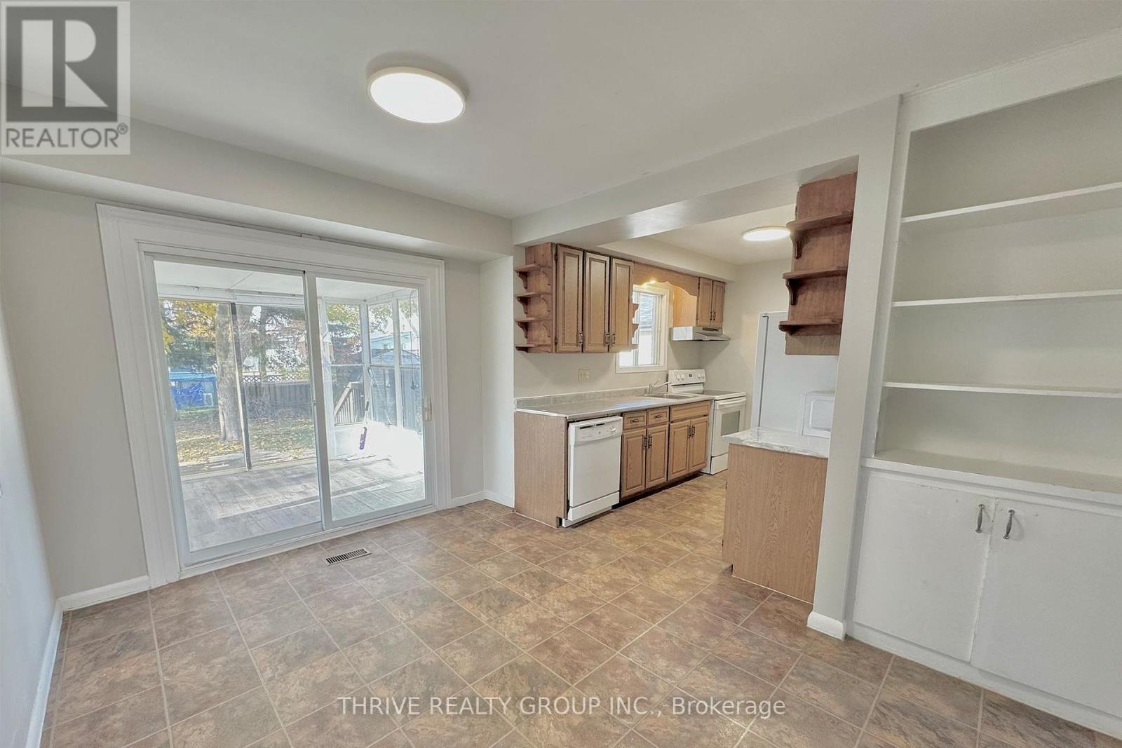 Upper - 173 Bancroft Road, London East (East I), ON - Indoor