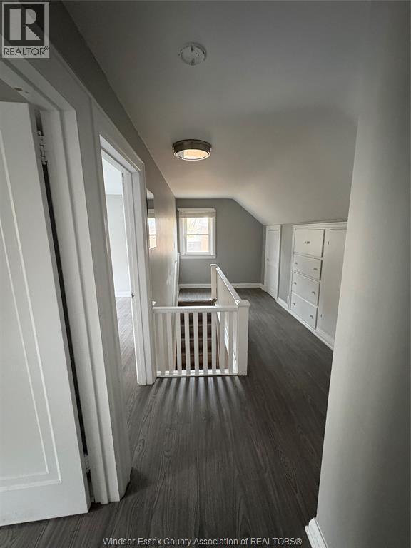 909 Monmouth, Windsor, ON - Indoor Photo Showing Other Room
