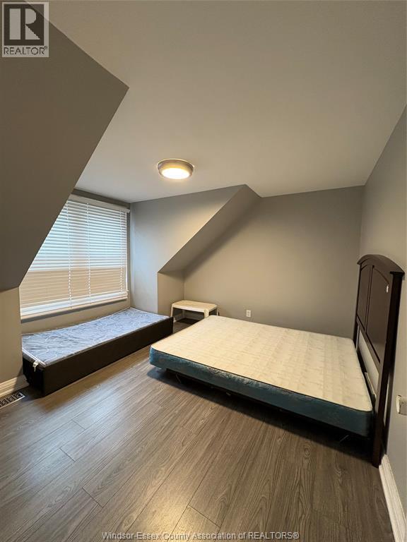 909 Monmouth, Windsor, ON - Indoor Photo Showing Other Room