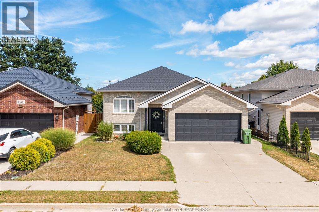 1174 Clover, Windsor, ON - Outdoor With Facade