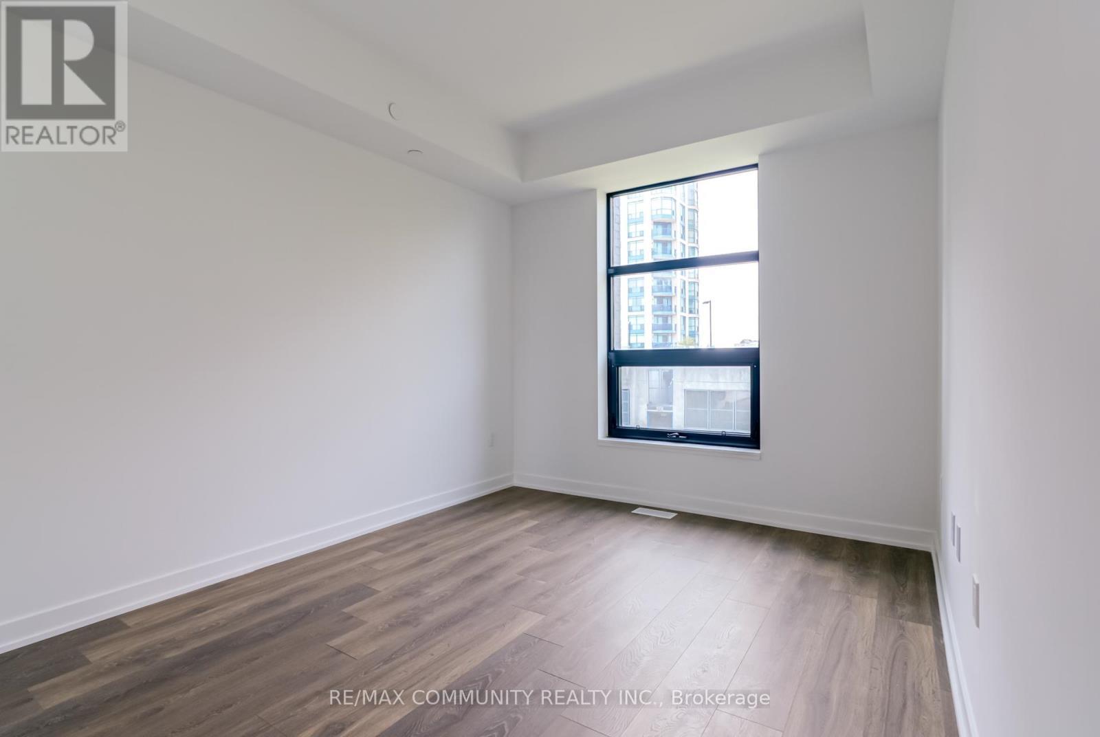 190 - 1608 Charles Street, Whitby, ON - Indoor Photo Showing Other Room