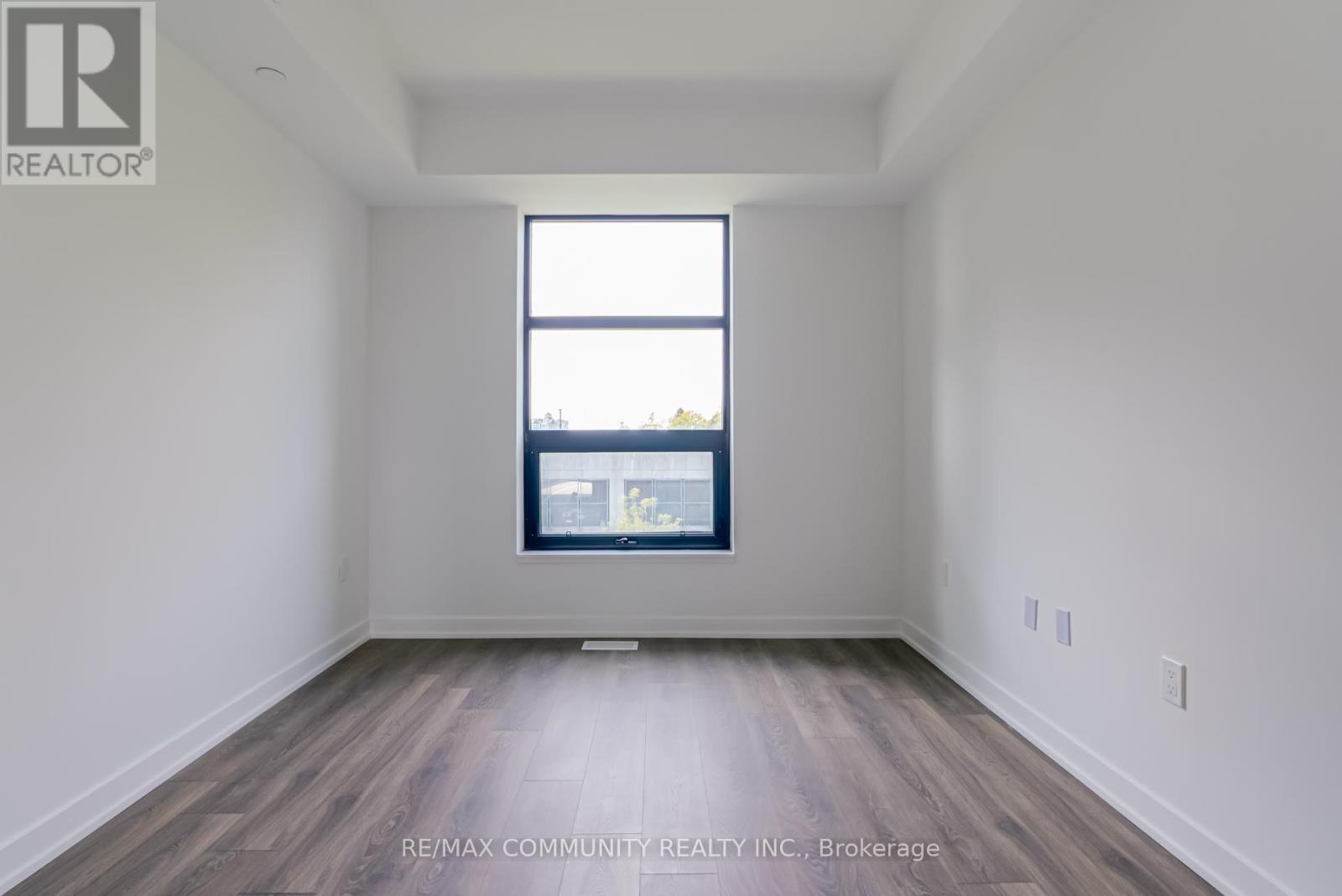 190 - 1608 Charles Street, Whitby, ON - Indoor Photo Showing Other Room