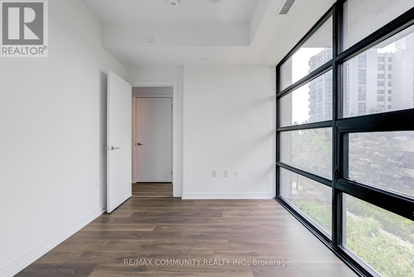 190 - 1608 Charles Street, Whitby, ON - Indoor Photo Showing Other Room