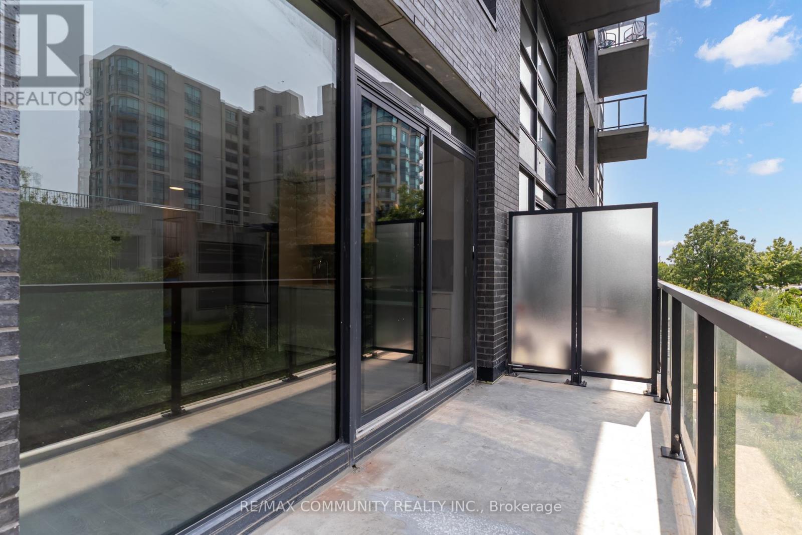 190 - 1608 Charles Street, Whitby, ON - Outdoor With Exterior