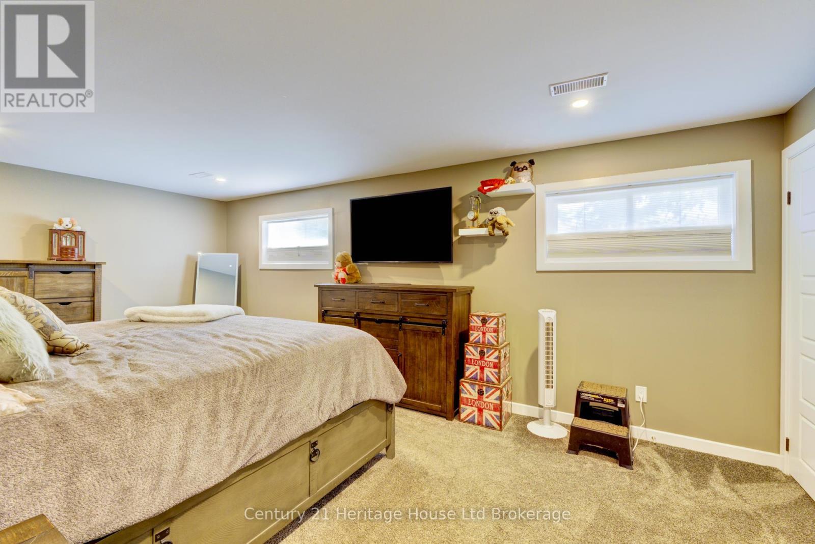 3208 Pigram Line, South-West Oxford, ON - Indoor Photo Showing Bedroom