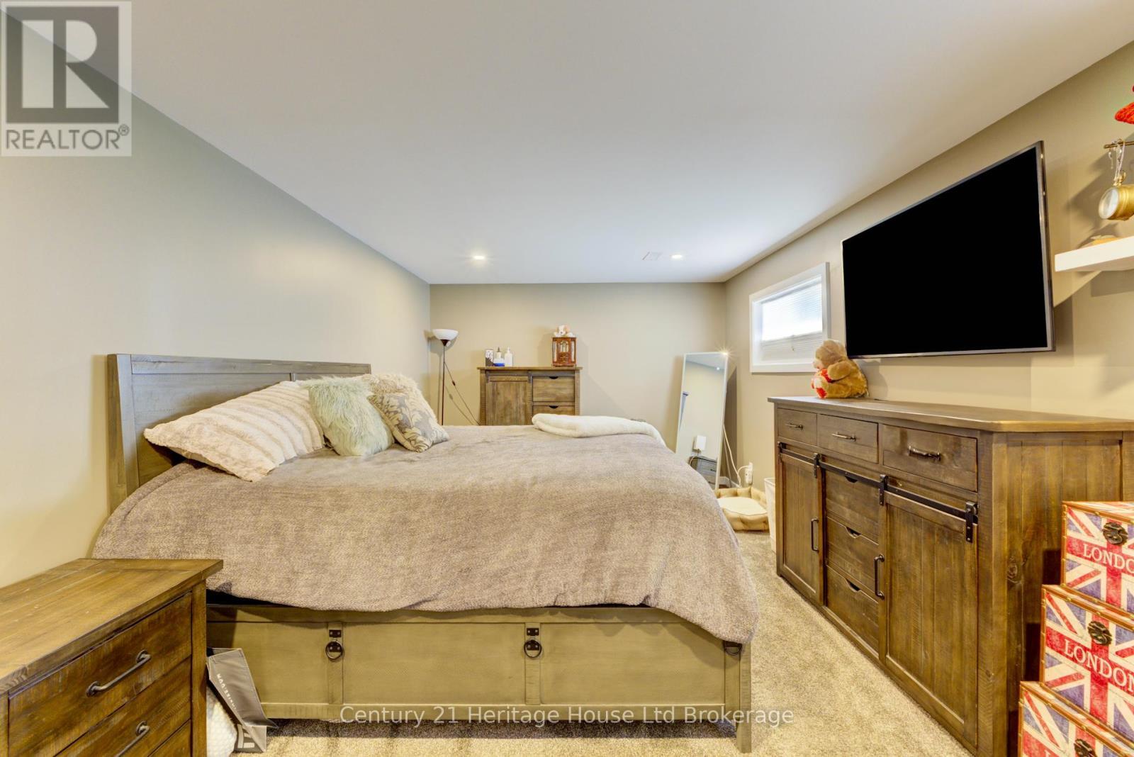 3208 Pigram Line, South-West Oxford, ON - Indoor Photo Showing Bedroom