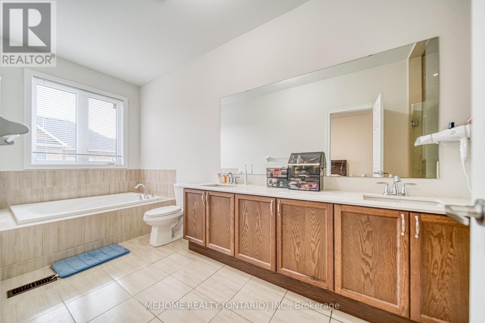 13 Titan Trail, Markham, ON - Indoor Photo Showing Bathroom