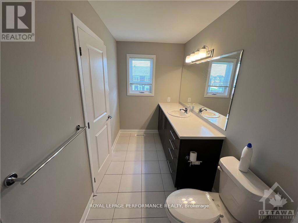 18 Gardenpost Terrace S, Ottawa, ON - Indoor Photo Showing Bathroom
