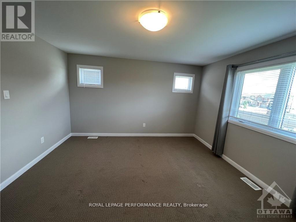 18 Gardenpost Terrace S, Ottawa, ON - Indoor Photo Showing Other Room