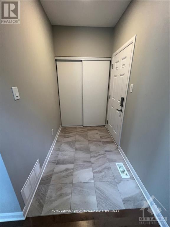 18 Gardenpost Terrace S, Ottawa, ON - Indoor Photo Showing Other Room