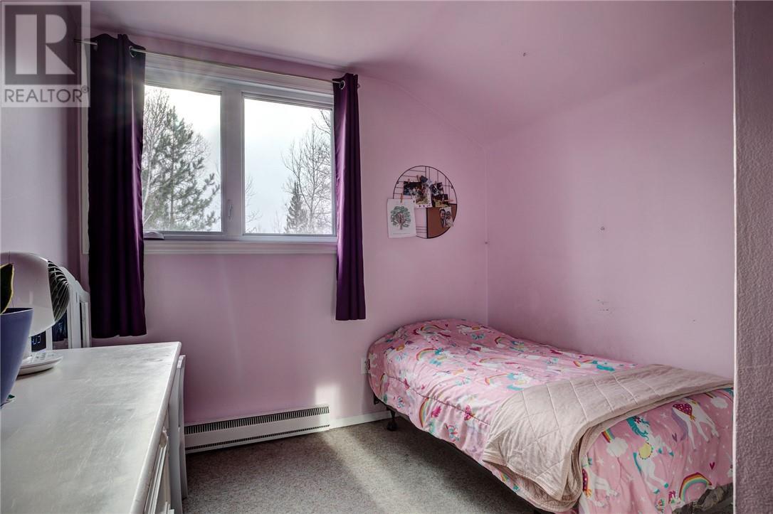 1767 Wallace Road, Chelmsford, ON - Indoor Photo Showing Bedroom