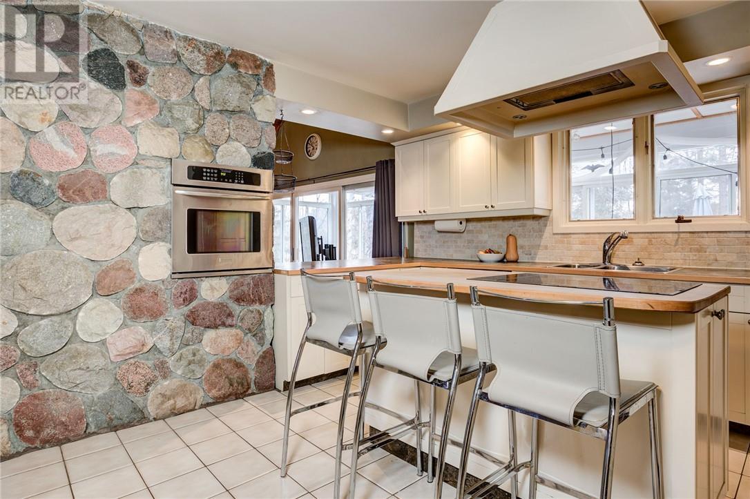 1767 Wallace Road, Chelmsford, ON - Indoor Photo Showing Kitchen With Double Sink