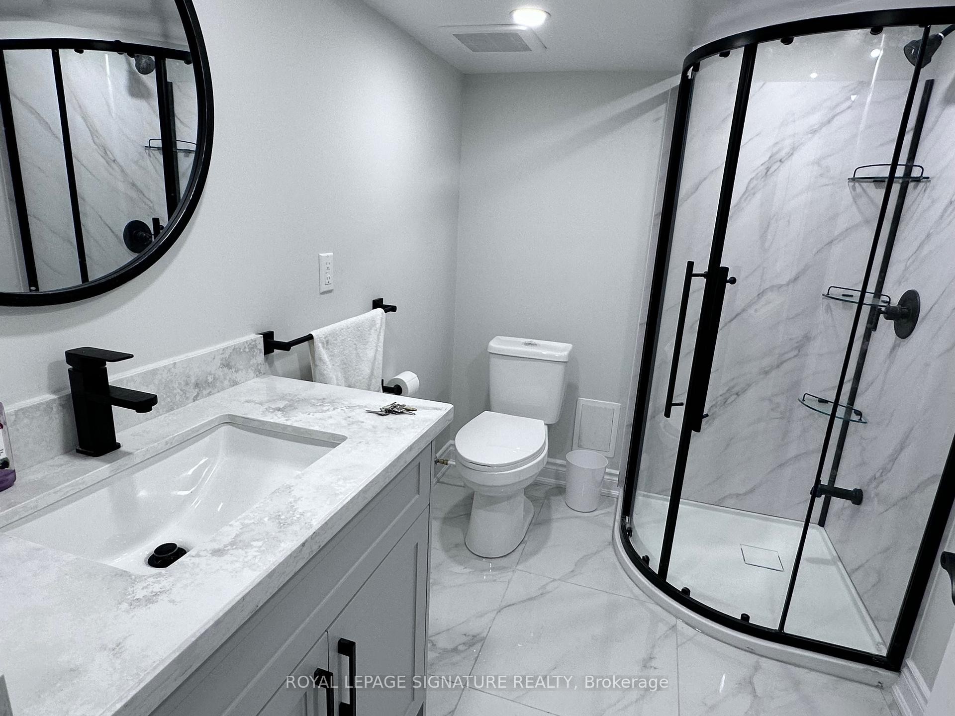 Lower-55 Munson Crescent, Toronto, ON - Indoor Photo Showing Bathroom