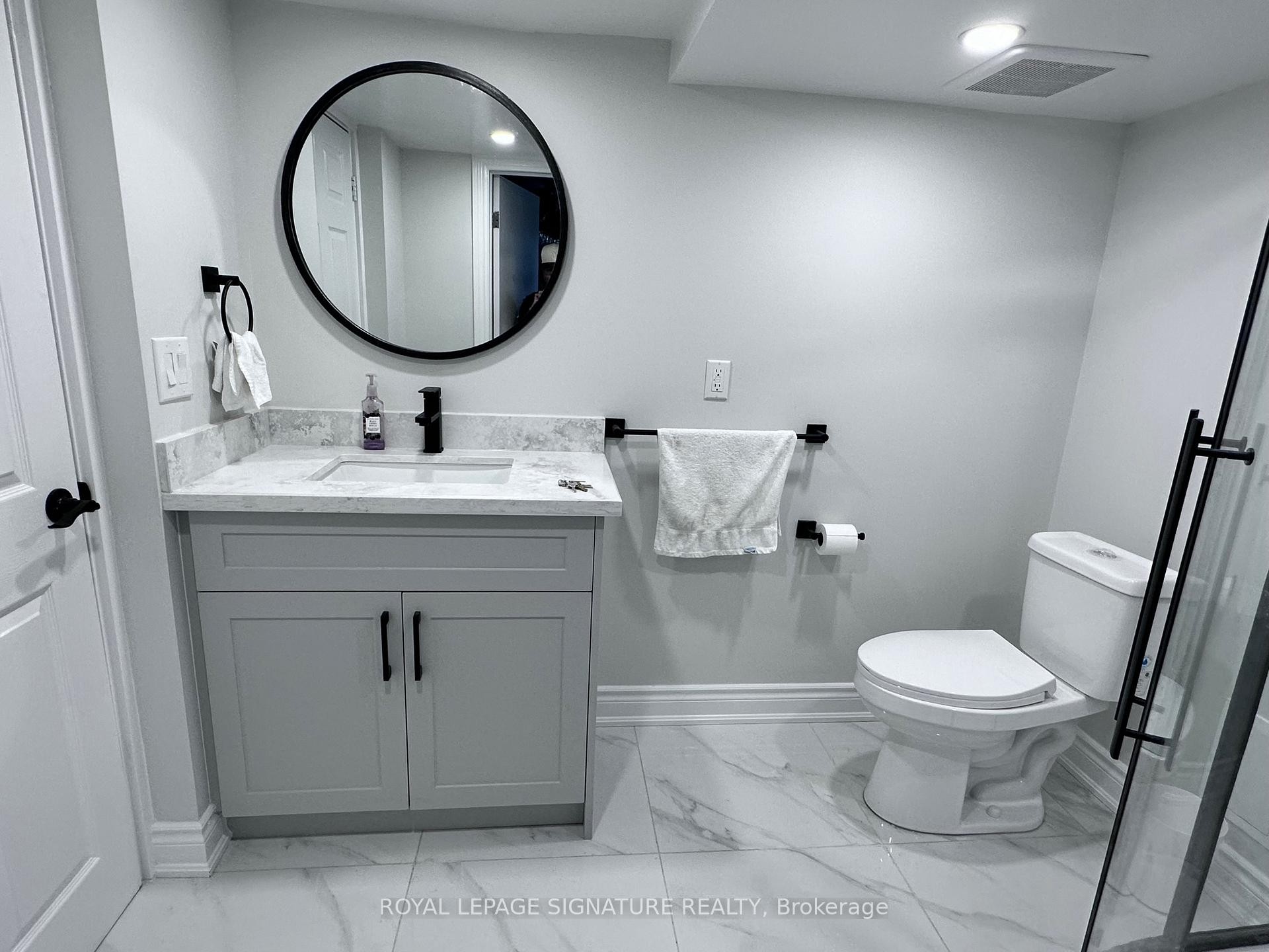 Lower-55 Munson Crescent, Toronto, ON - Indoor Photo Showing Bathroom