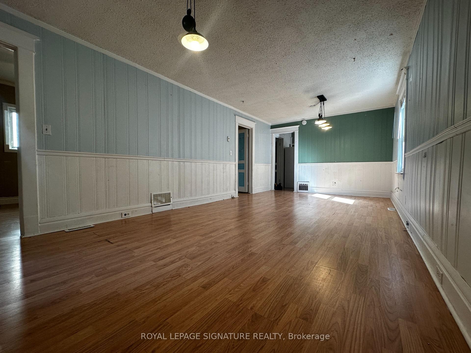 18 Jones Street, St. Catharines, ON - Indoor Photo Showing Other Room