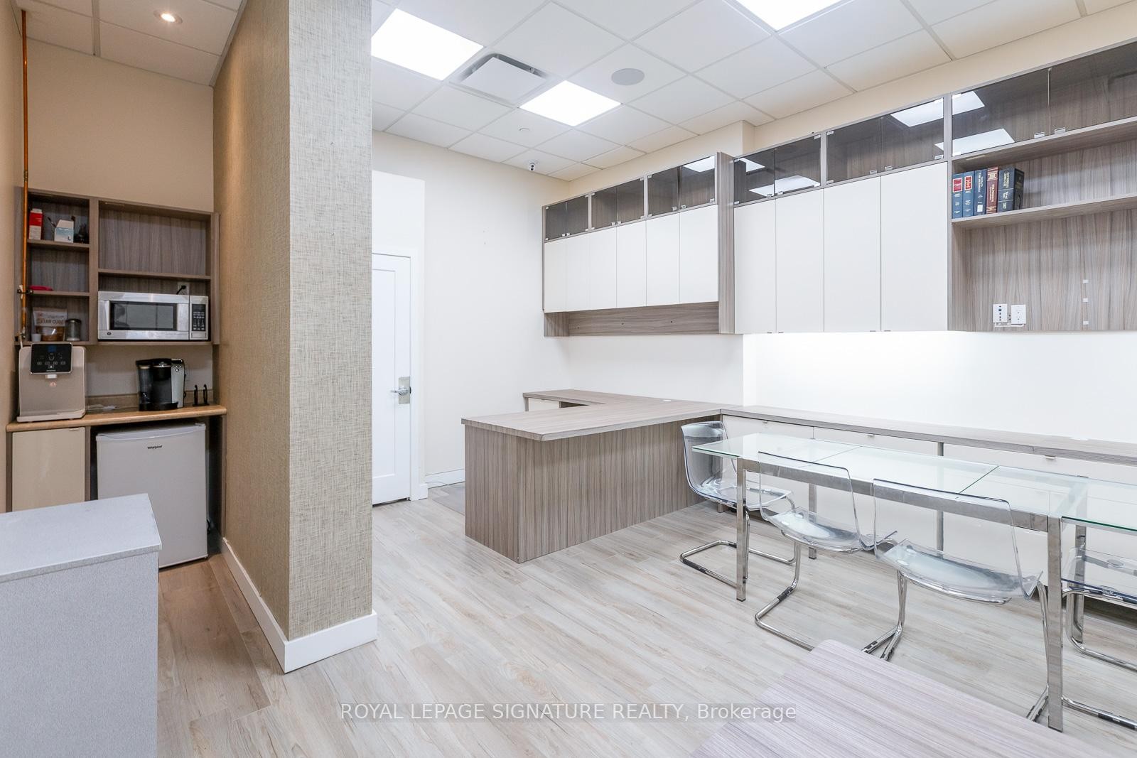 356-4750 Yonge Street, Toronto, ON