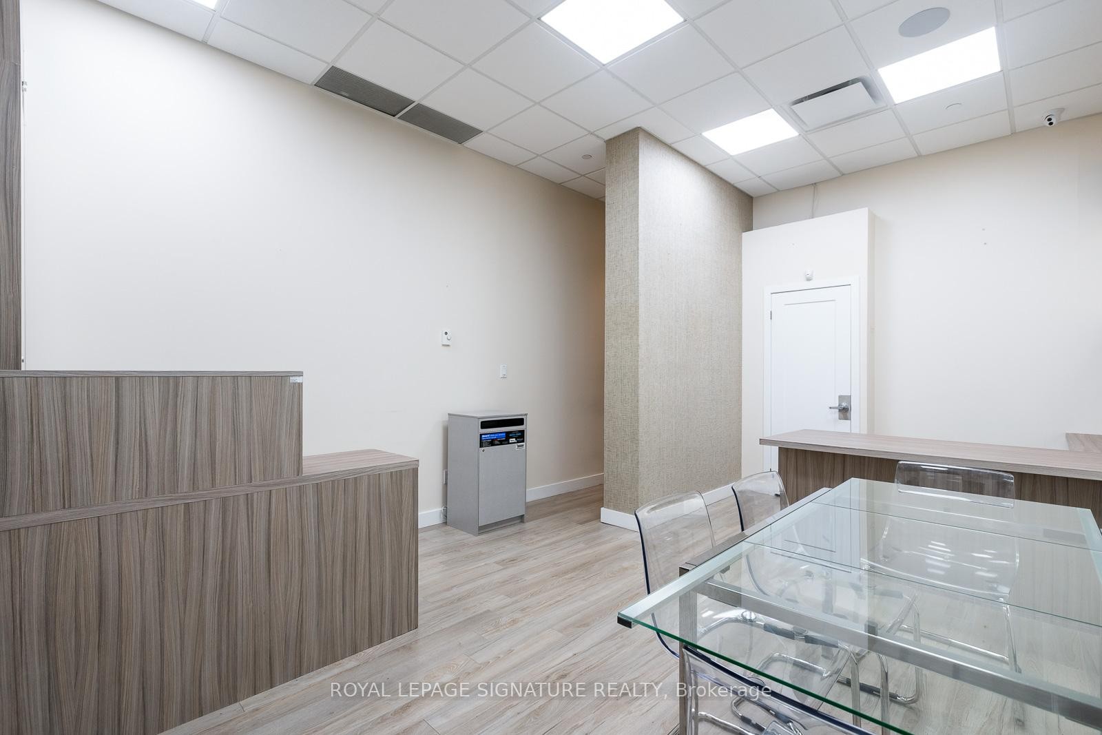 356-4750 Yonge Street, Toronto, ON