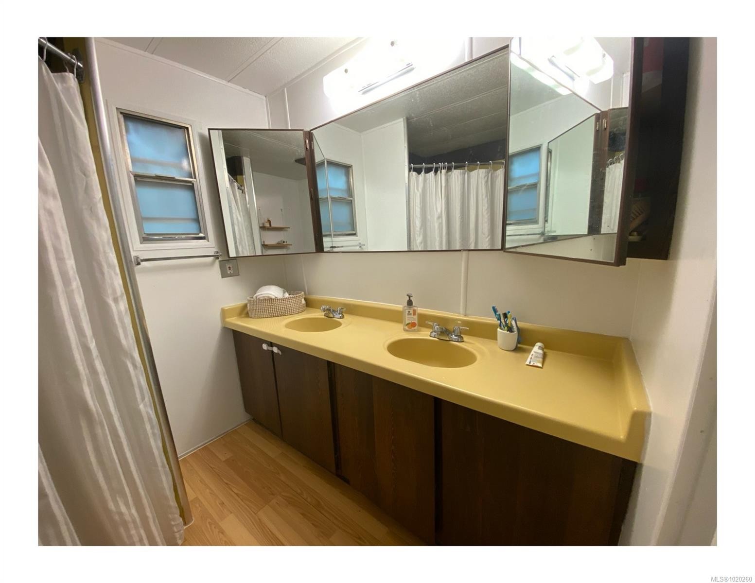 1007 Cedarwood Pl, Cobble Hill, BC