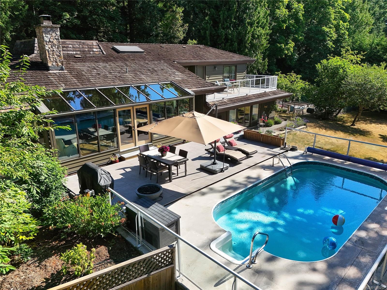 821 Dalkeith Ave, North Saanich, BC