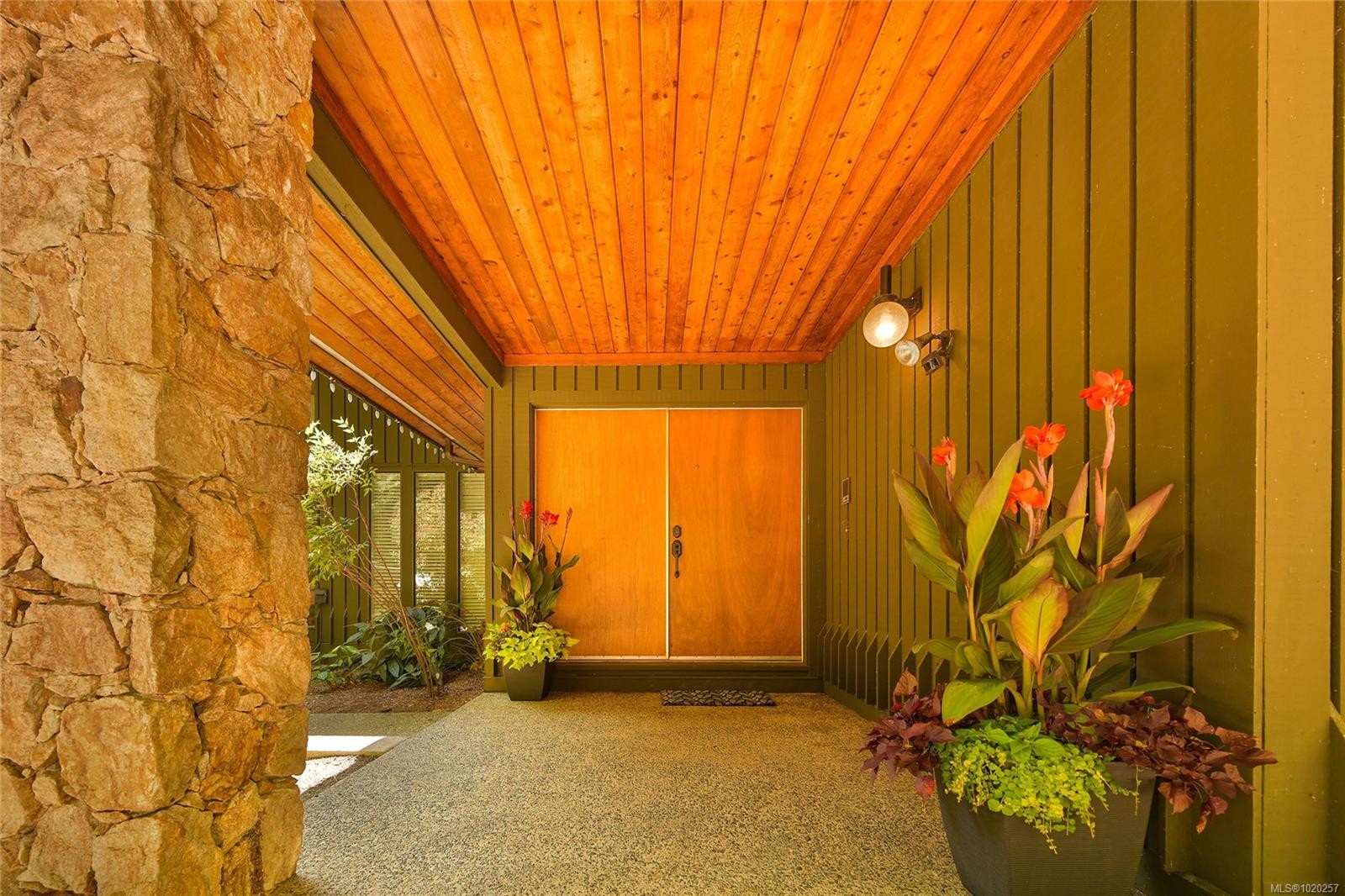 821 Dalkeith Ave, North Saanich, BC